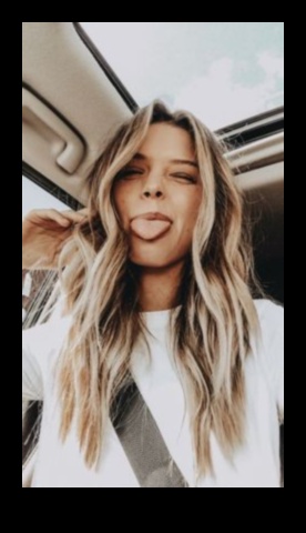 שיער בלונדיני ושמש קיץ: תסרוקות לעונת השמש